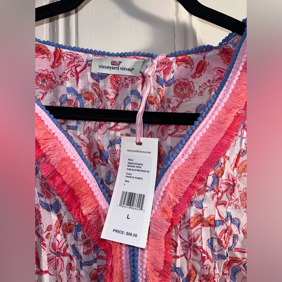 Vineyard Vines Top Women size L, Red Frangipani Floral Pintuck Fringe Sleeveless - Picture 4 of 5